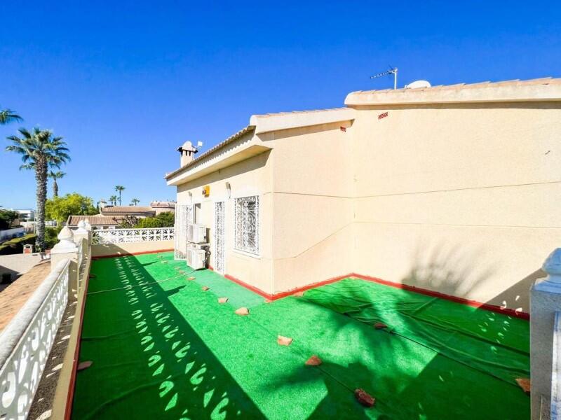 4 Cuarto Villa en venta