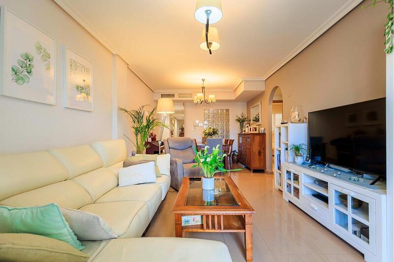 4 bedroom Apartment for sale