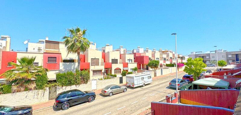 Stadthaus zu verkaufen in Torrevieja, Alicante