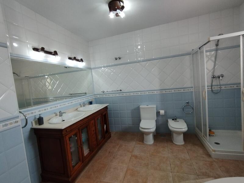 6 Cuarto Villa en venta