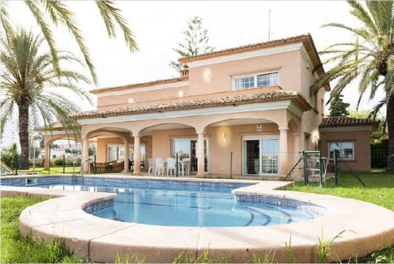 Villa till salu i Villajoyosa, Alicante