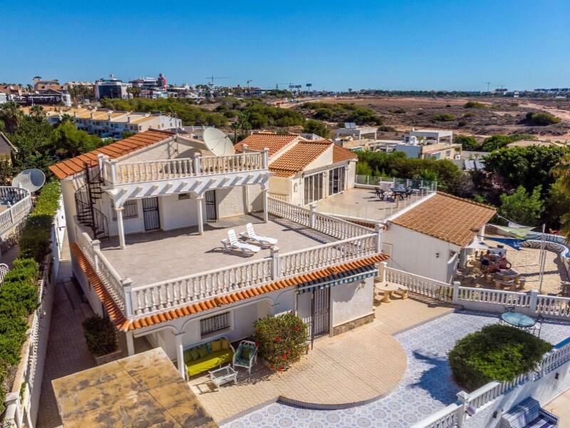 4 Cuarto Villa en venta