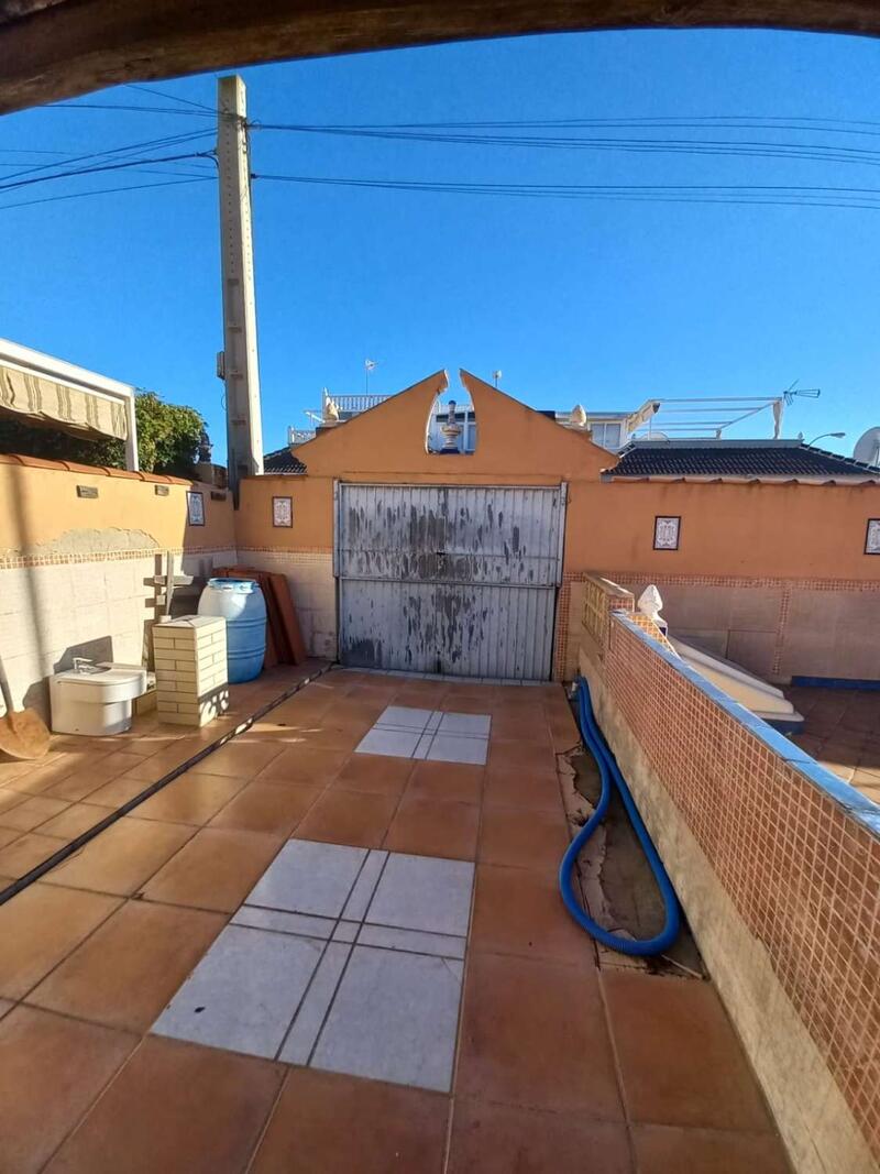 2 Cuarto Villa en venta