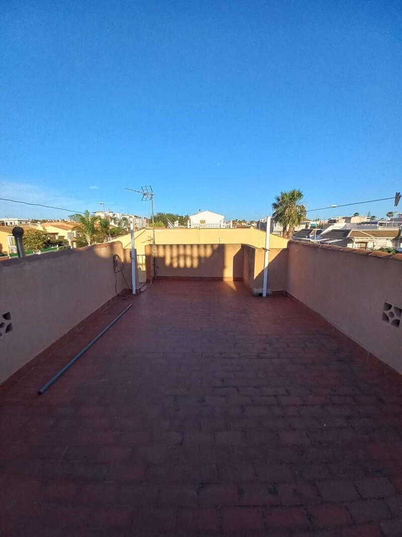 2 Cuarto Villa en venta