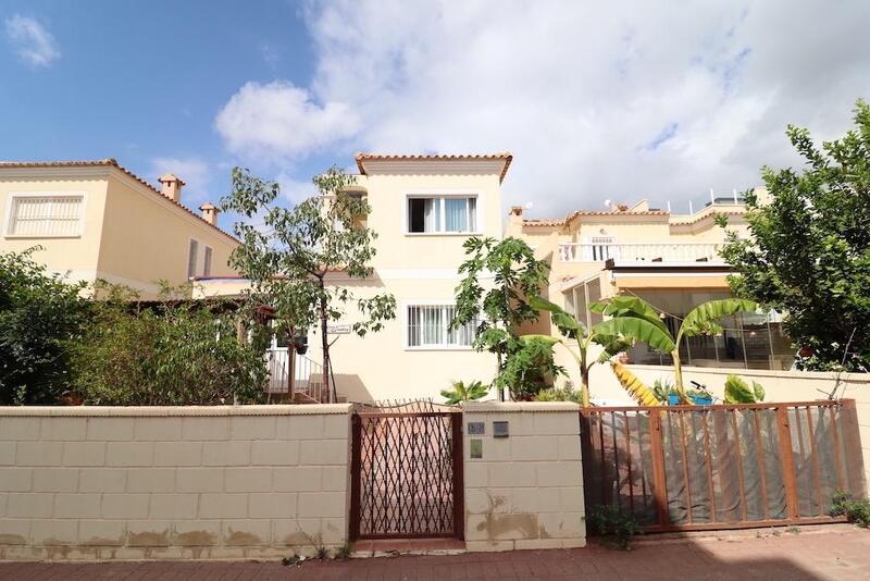 2 Cuarto Villa en venta