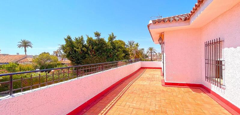 4 Cuarto Villa en venta