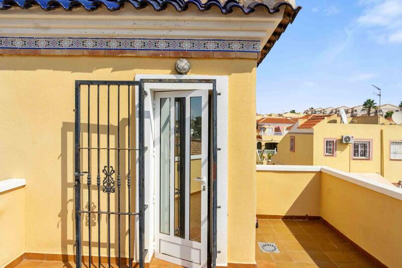 2 Cuarto Villa en venta