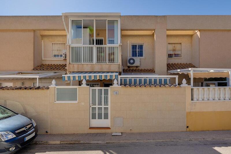 Townhouse for sale in Torrevieja, Alicante