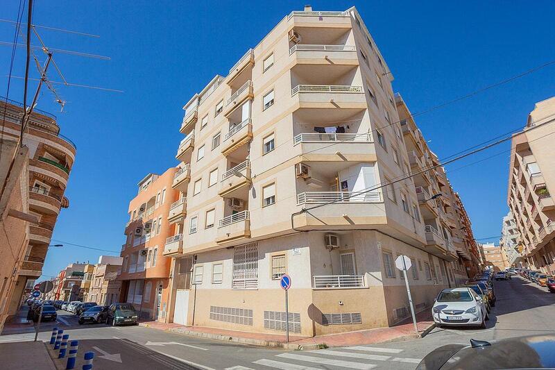 Apartment for sale in Torrevieja, Alicante