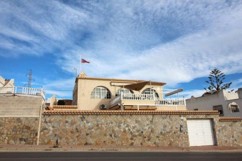 5 Cuarto Villa en venta