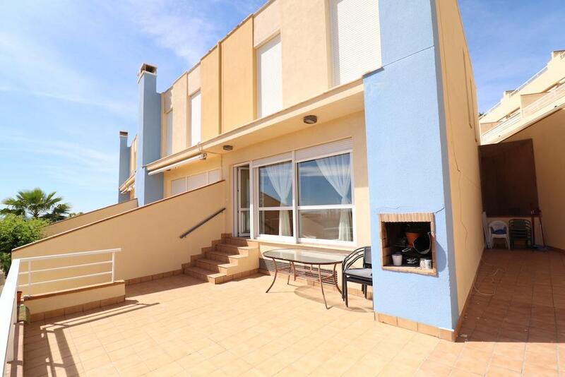 Townhouse for sale in Orihuela Costa, Alicante