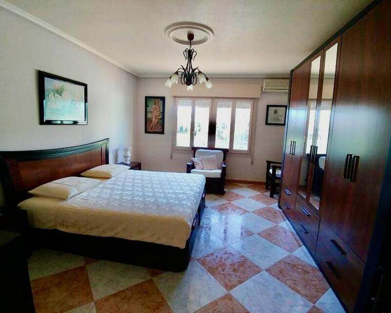 4 Cuarto Villa en venta