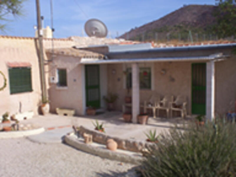 Country House for sale in Pinoso, Alicante