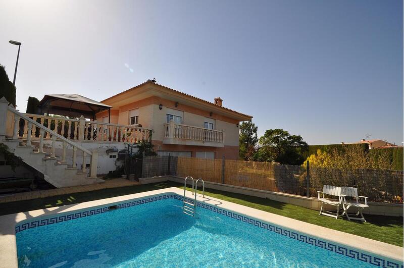 Villa à vendre dans Elda, Alicante