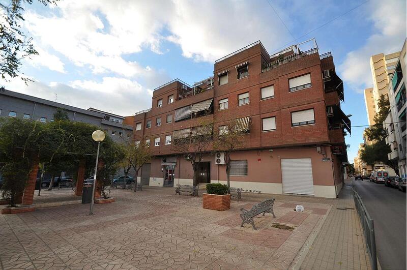 Apartamento en venta en Elda, Alicante