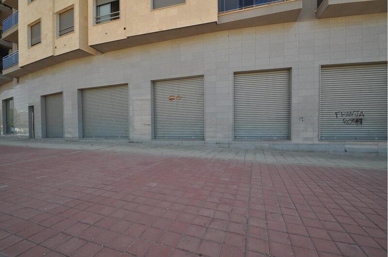 Commercial Property for sale in Elda, Alicante