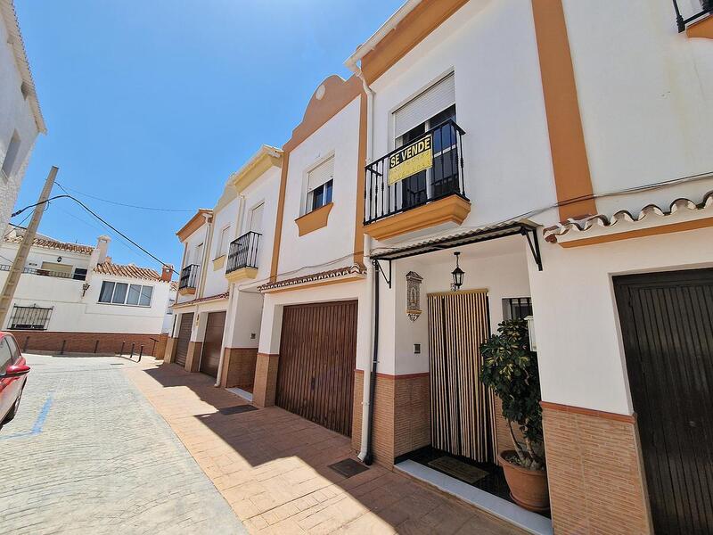 Townhouse for sale in Periana, Málaga