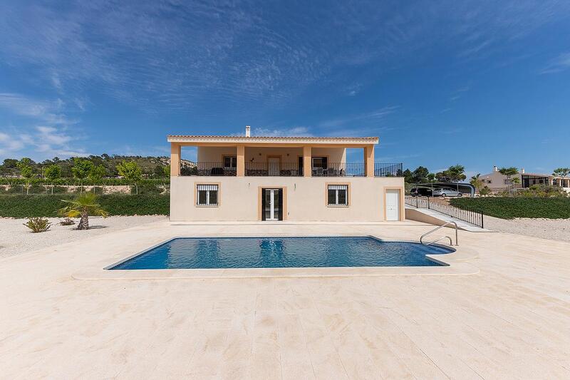 Villa for sale in Novelda, Alicante