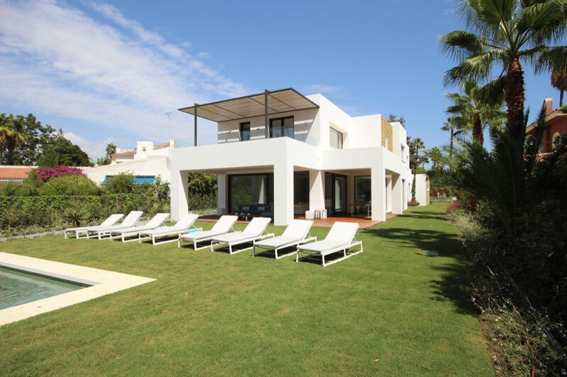 6 bedroom Villa for sale