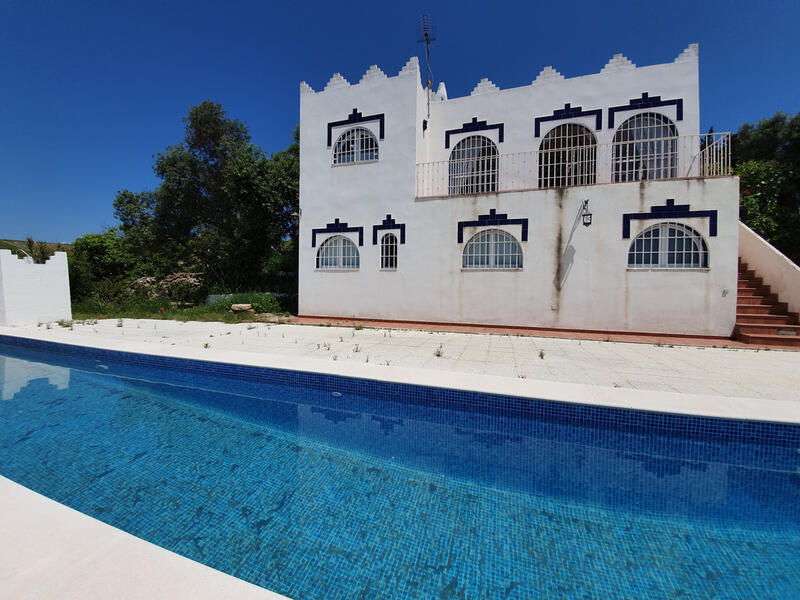 Villa zu verkaufen in Casares, Málaga