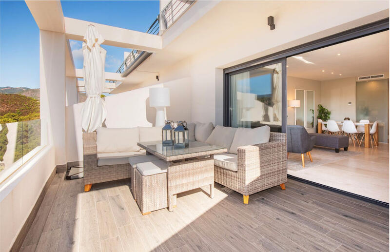 Apartment for sale in New Golden Mile, Málaga