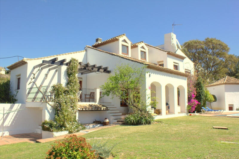 Villa zu verkaufen in Estepona, Málaga