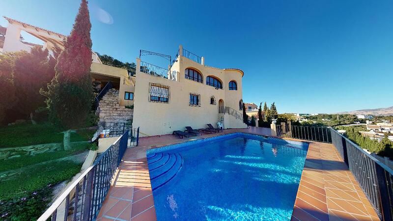 5 bedroom Villa for sale