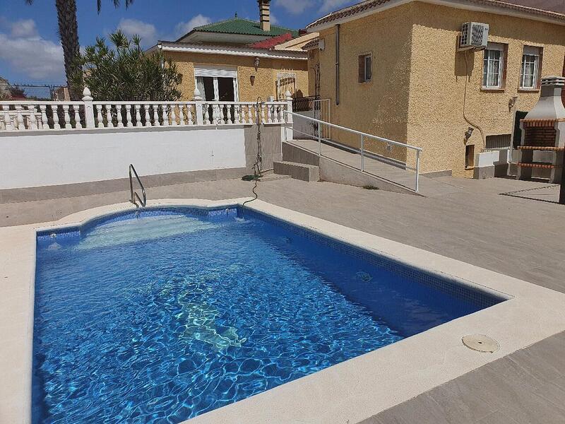 Townhouse for sale in Los Balcones, Alicante