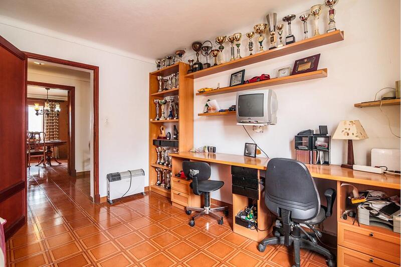 9 Cuarto Villa en venta