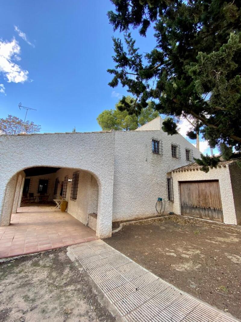 Villa en venta en Yecla, Murcia