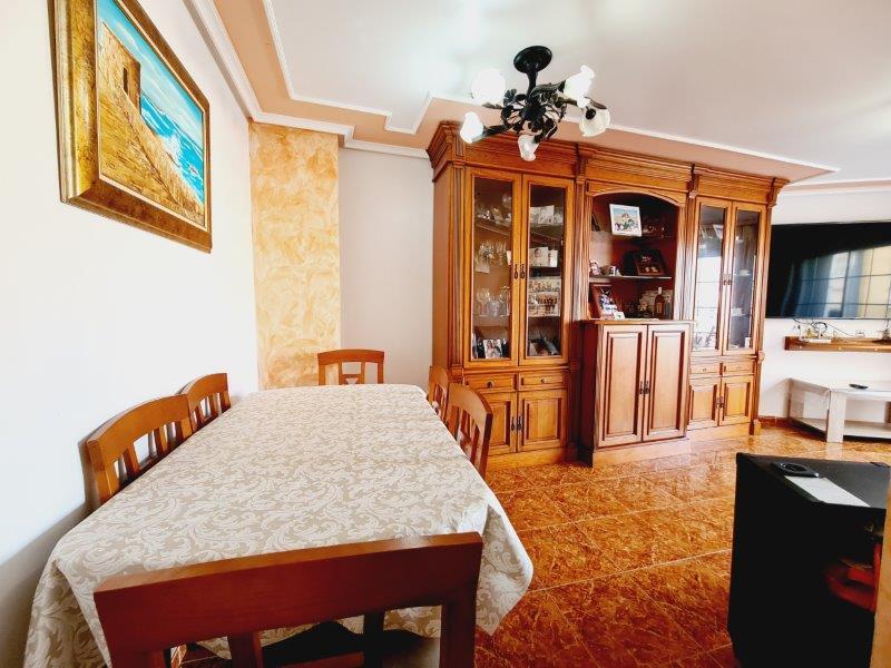 3 bedroom Apartment for sale