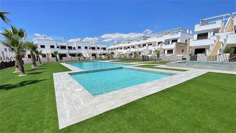 Maison de Ville à vendre dans Torre de la Horadada, Alicante