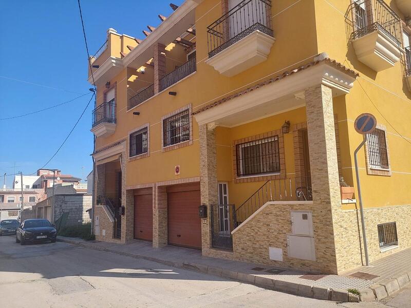 3 bedroom Townhouse for sale