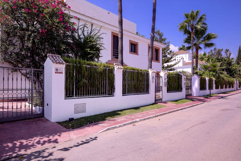 5 Cuarto Villa en venta