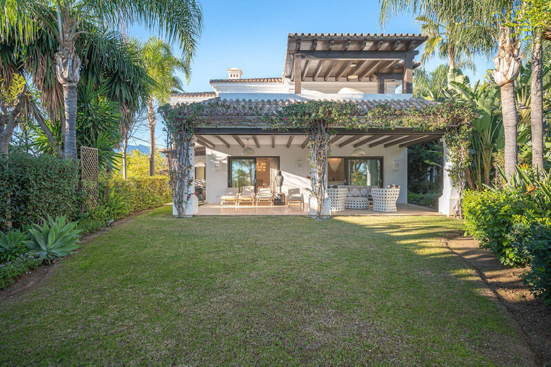 Villa en venta en Golden Mile, Málaga