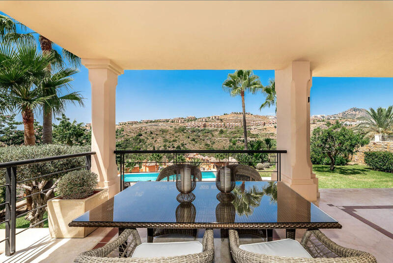 Villa for sale in Benahavis, Málaga