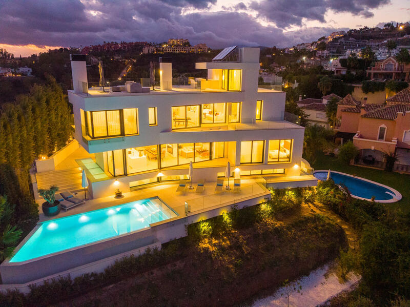 Villa en venta en Benahavis, Málaga