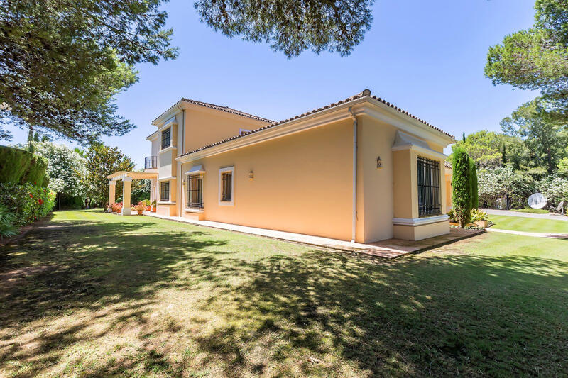 6 Cuarto Villa en venta