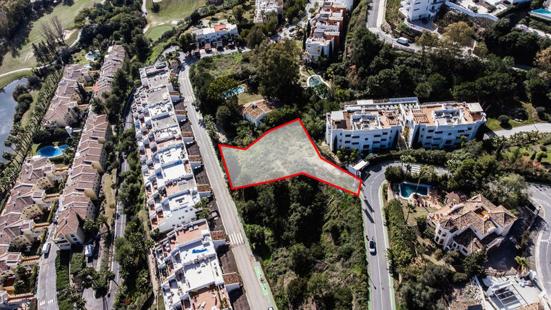 Land for sale in Benahavis, Málaga