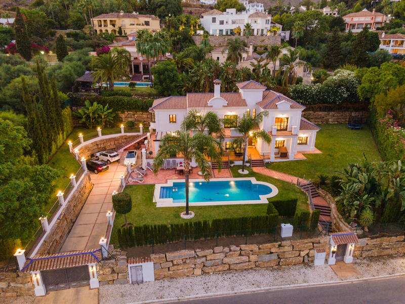 Villa en venta en Benahavis, Málaga