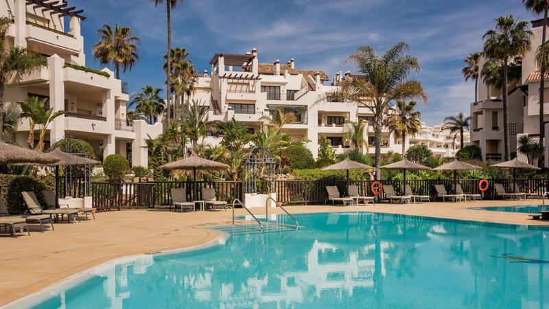 Apartment for sale in New Golden Mile, Málaga