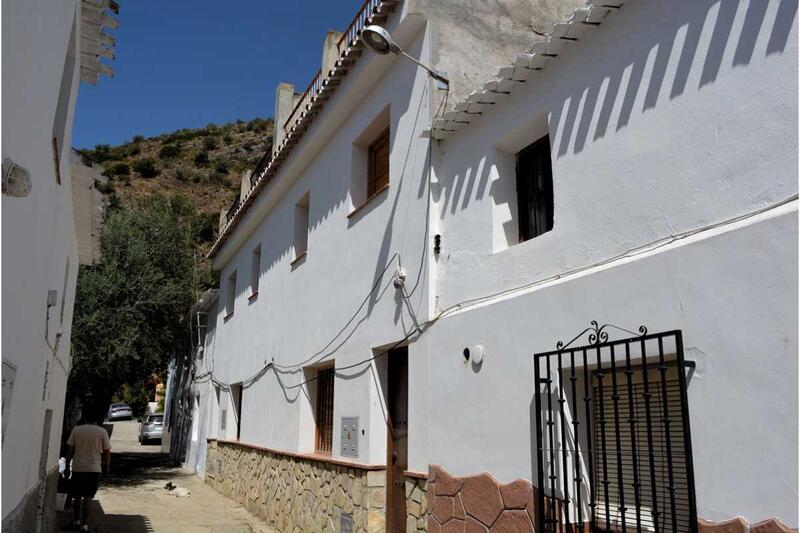 Townhouse for sale in Periana, Málaga