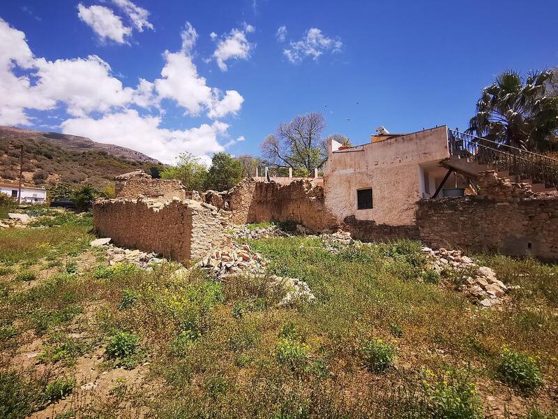 Grundstück zu verkaufen in Periana, Málaga