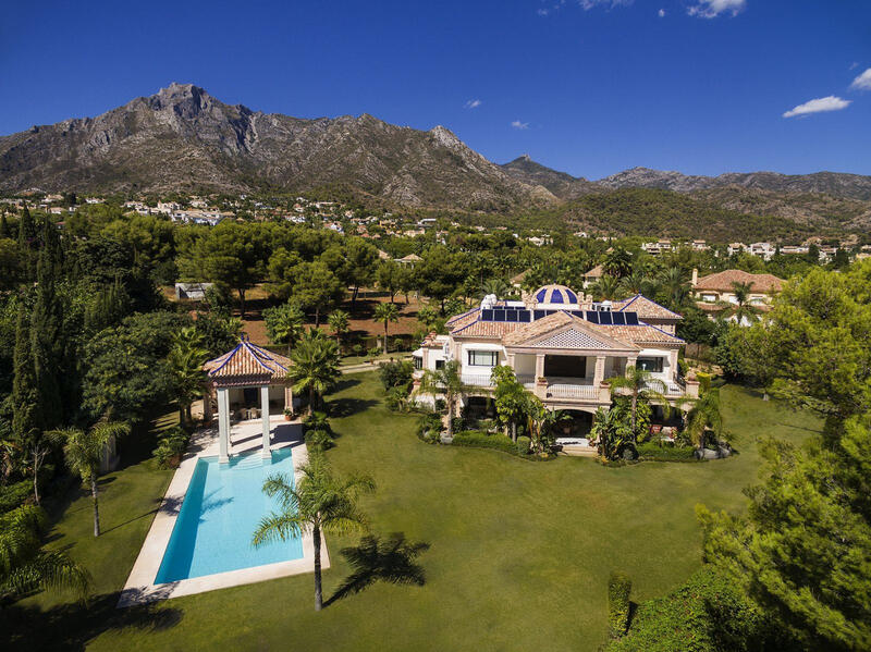 Villa zu verkaufen in Sierra Blanca, Málaga