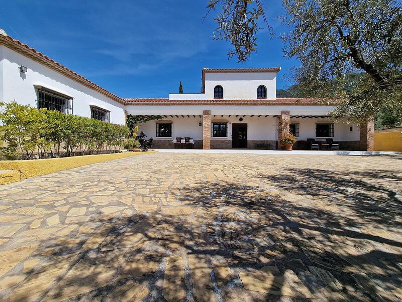 4 Cuarto Villa en venta