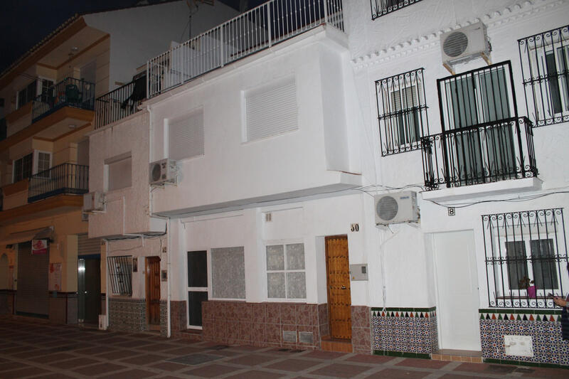 Byhus til salg i La Carihuela, Málaga