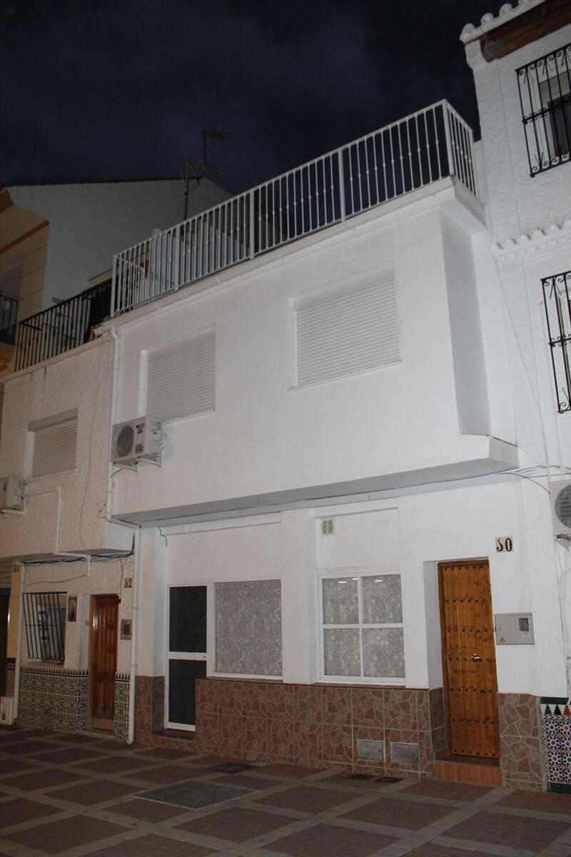 3 bedroom Townhouse for sale