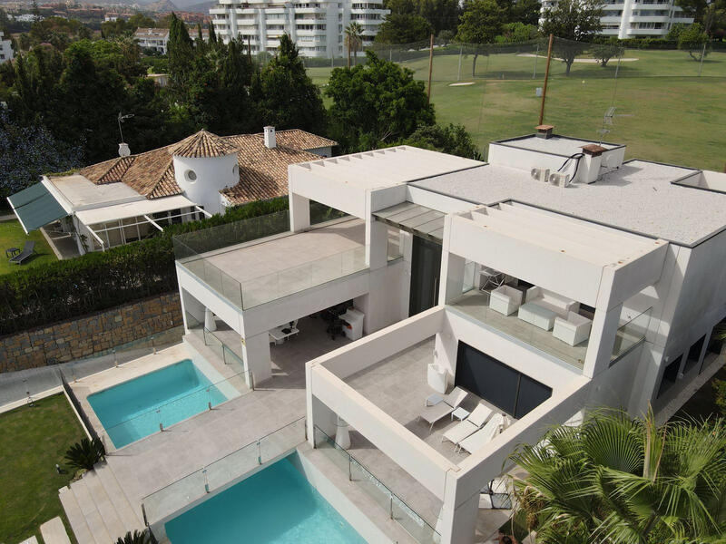 5 bedroom Villa for sale