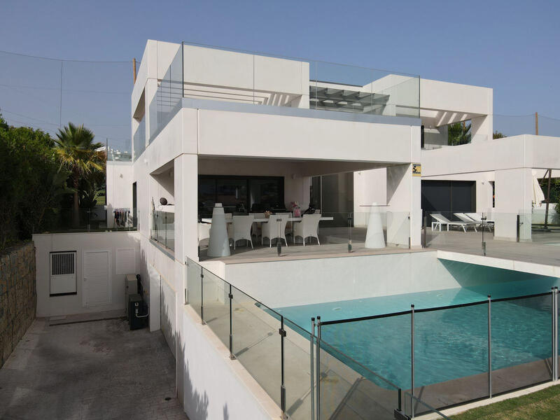 5 bedroom Villa for sale