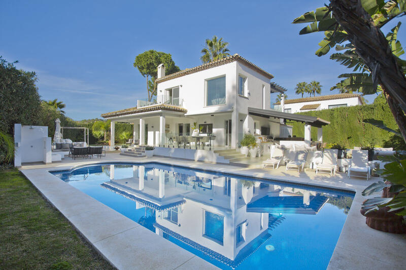 Villa til salg i Nueva Andalucia, Málaga